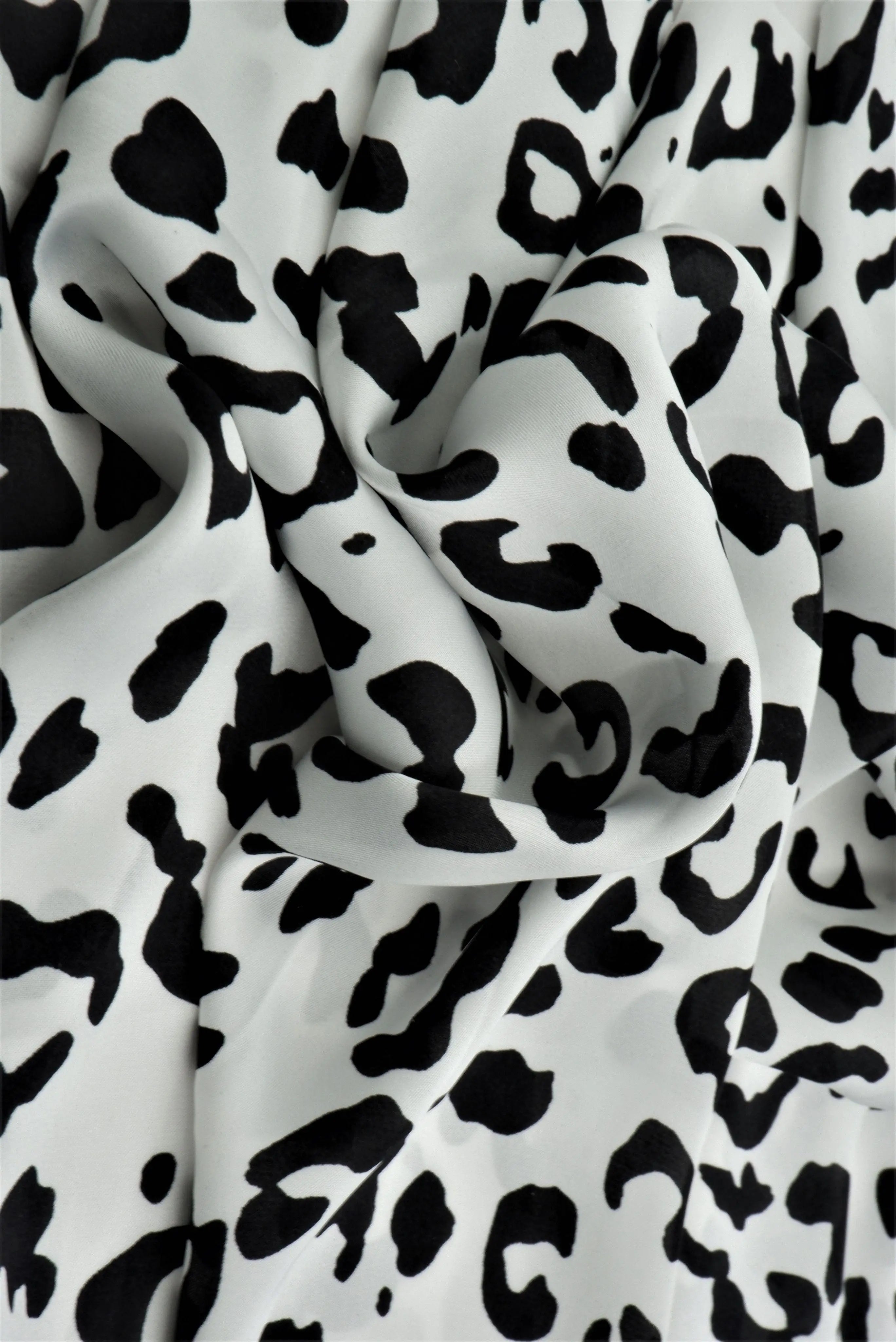 POP3709-Q10720 IVORY ANIMAL BLOUSE BOTTOMS CAMI DRESS POLYESTER PRINT SATIN WOVEN