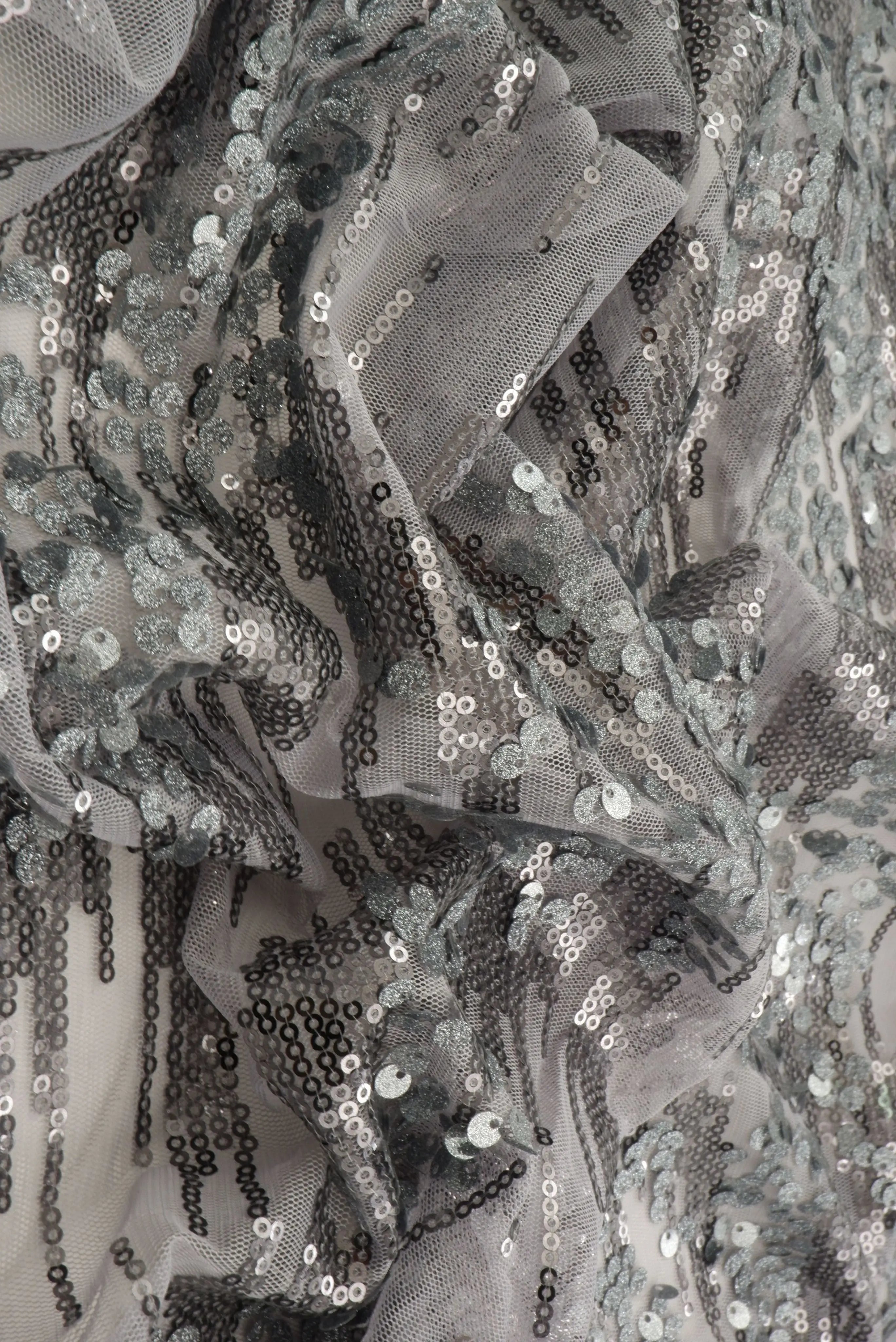 MESH SQ EMBR 4 SILVER MESH