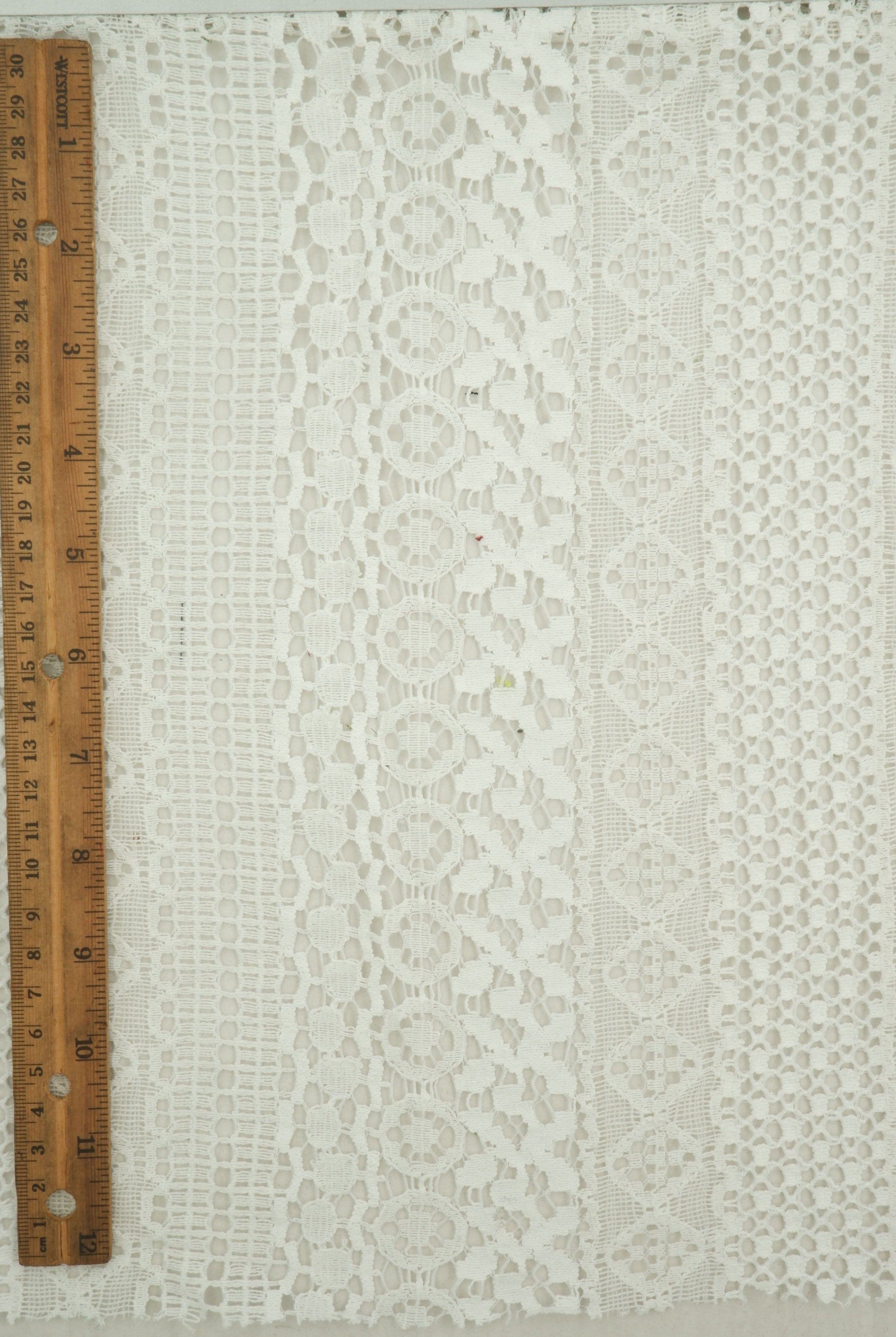 LACE4677 IVORY LACE