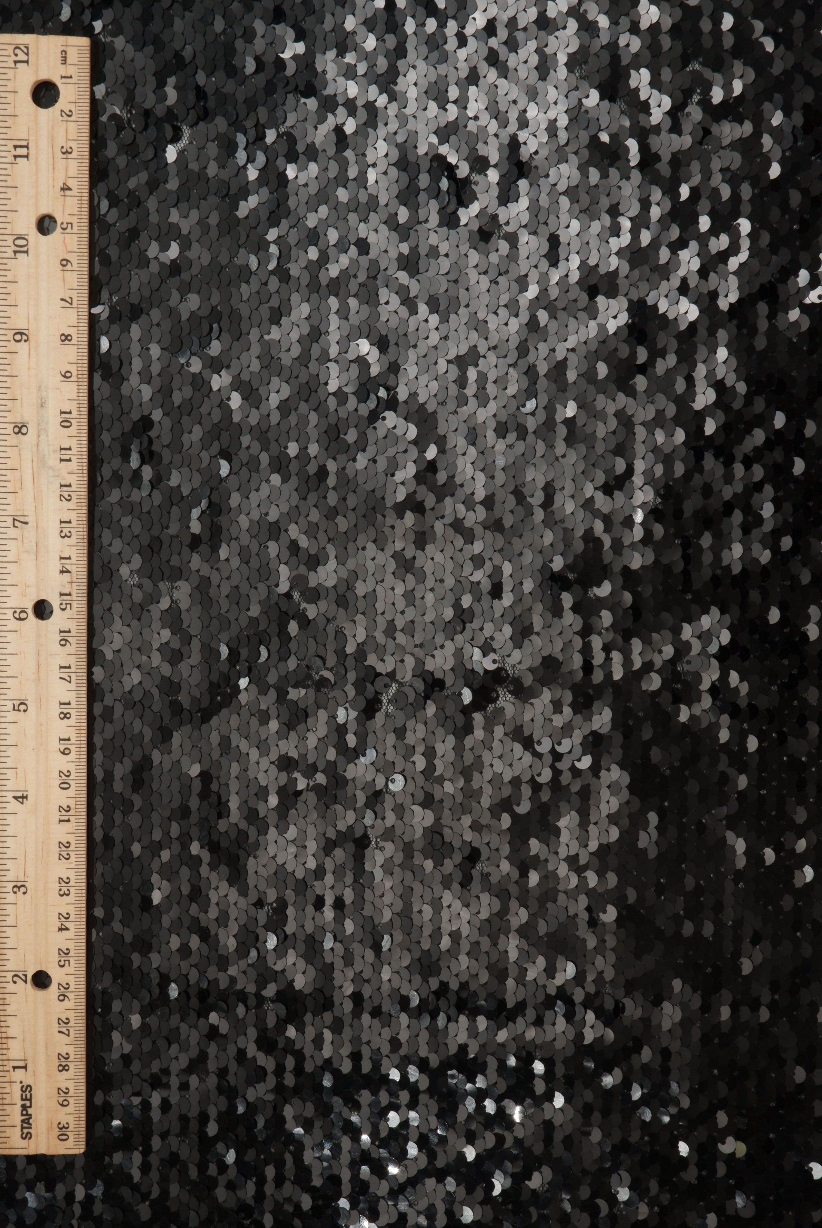 031726 SEQUIN BLACK SEQUINS
