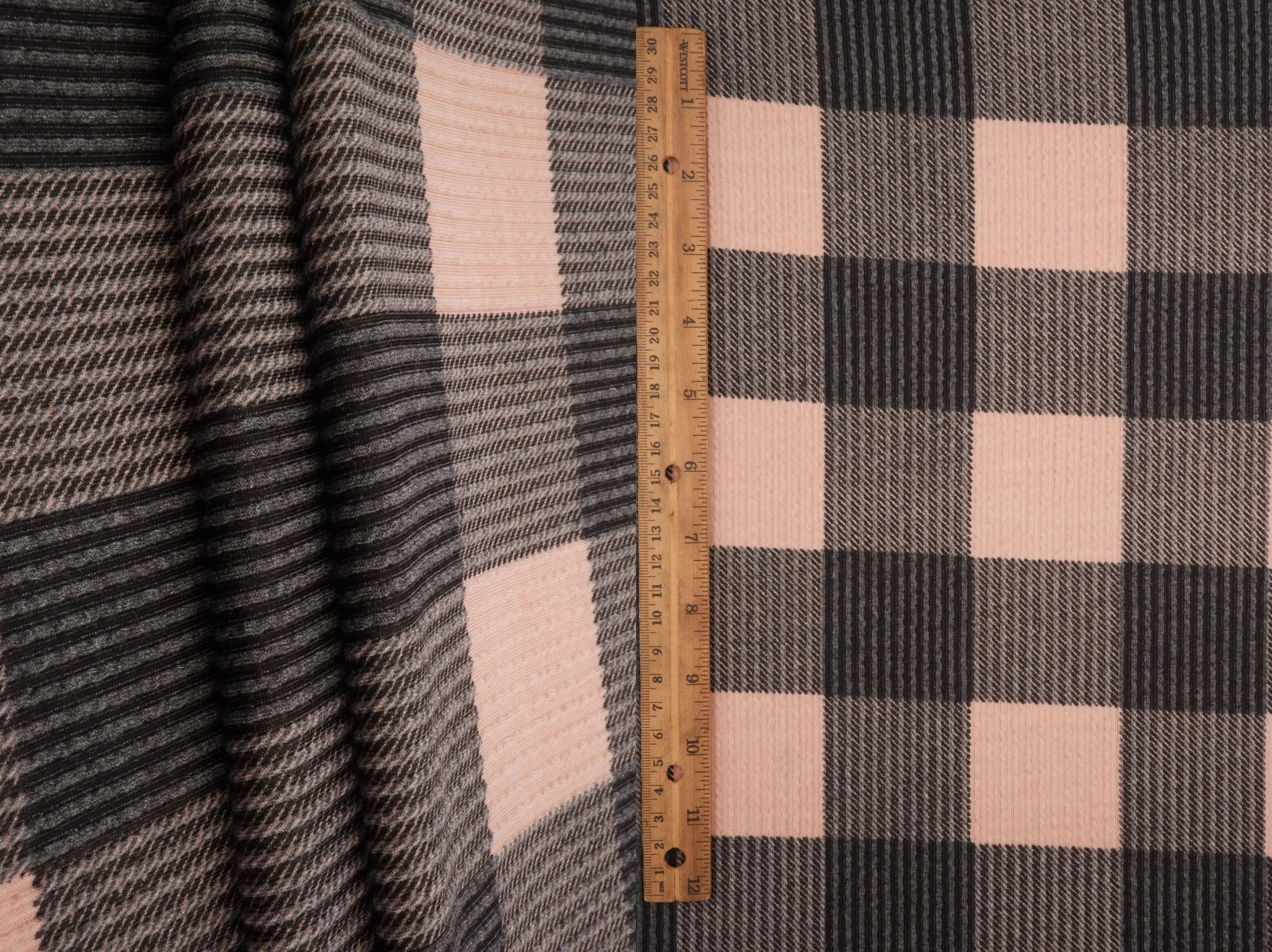 KNT4463-DU917 TAUPE/BLACK KNIT