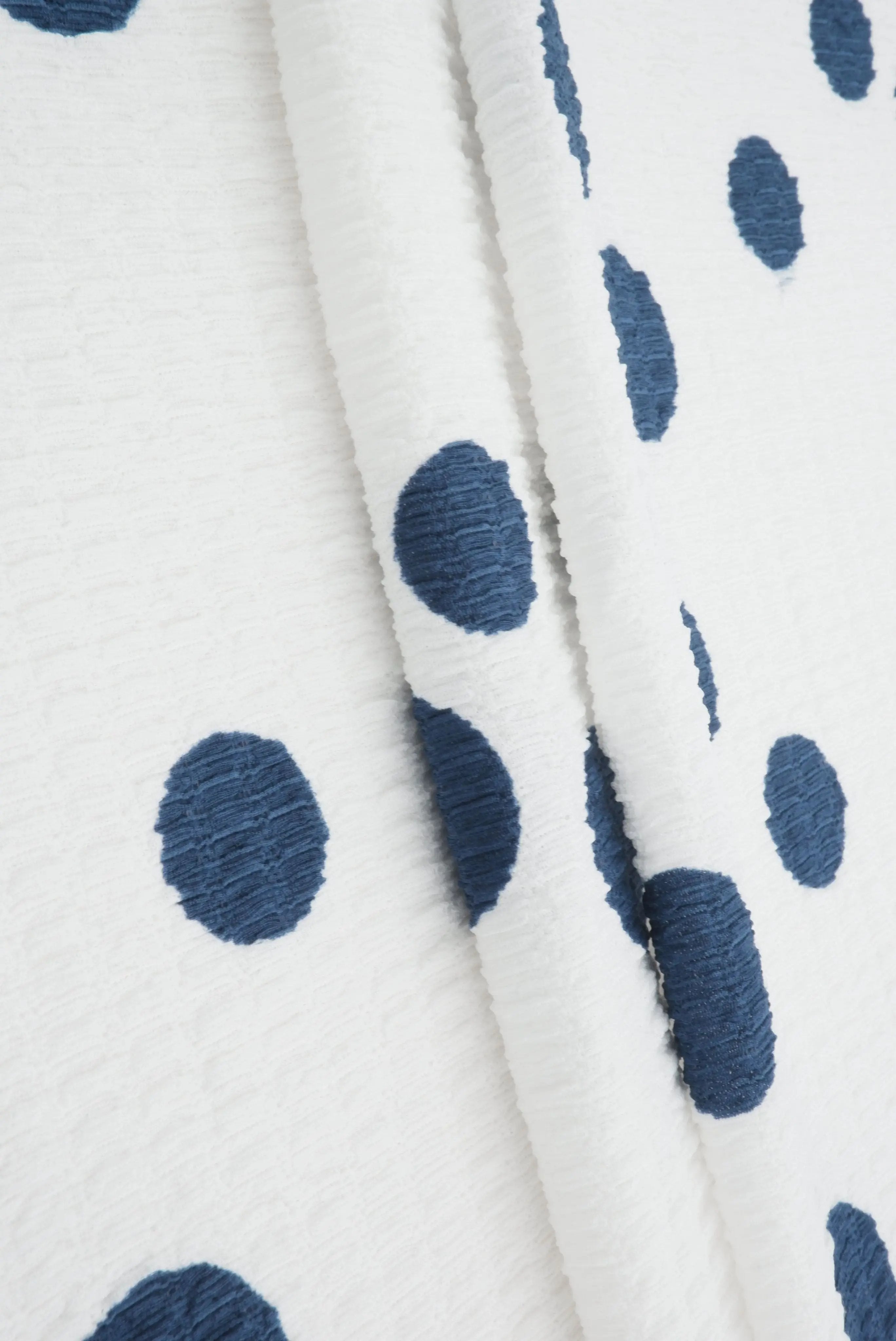 CRP4628-MS11094 IVORY/NAVY WOVEN