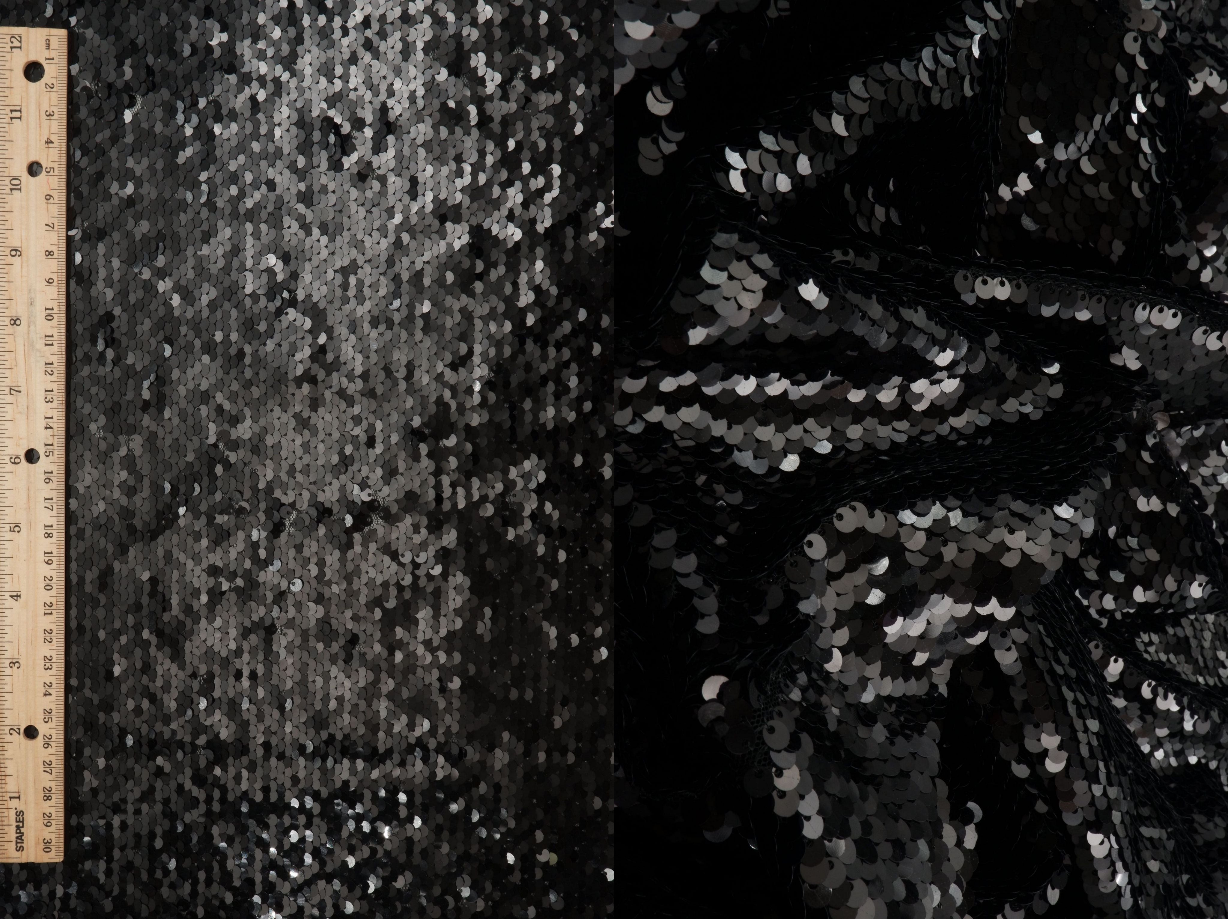 031726 SEQUIN BLACK SEQUINS