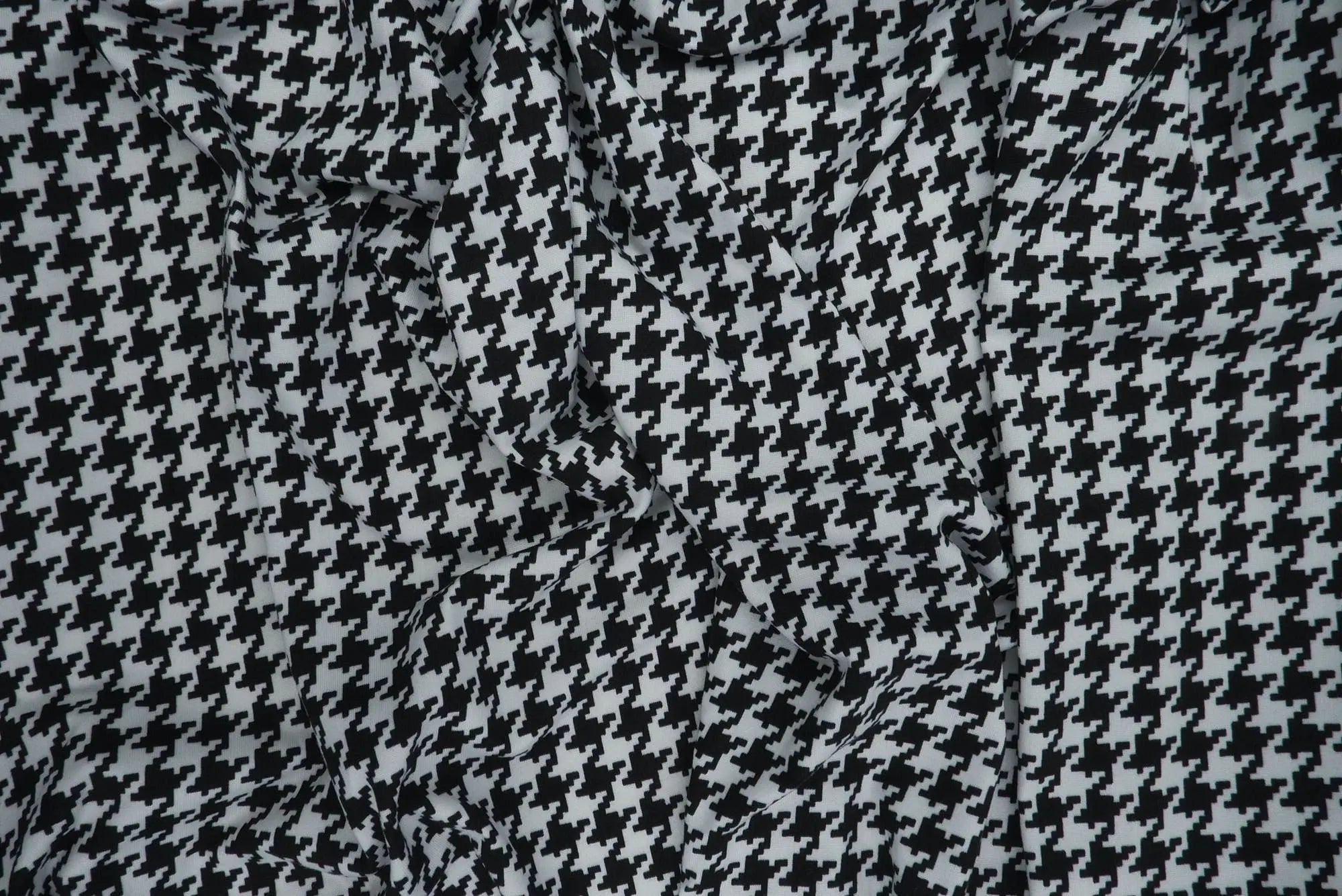 KNT2100-DU187 BLACK BIKER SHORTS BLACK BODYSUIT CAMI DTY BRUSHED HOUNDSTOOTH KNIT POLYESTER PRINT SPANDEX STRETCH WHITE