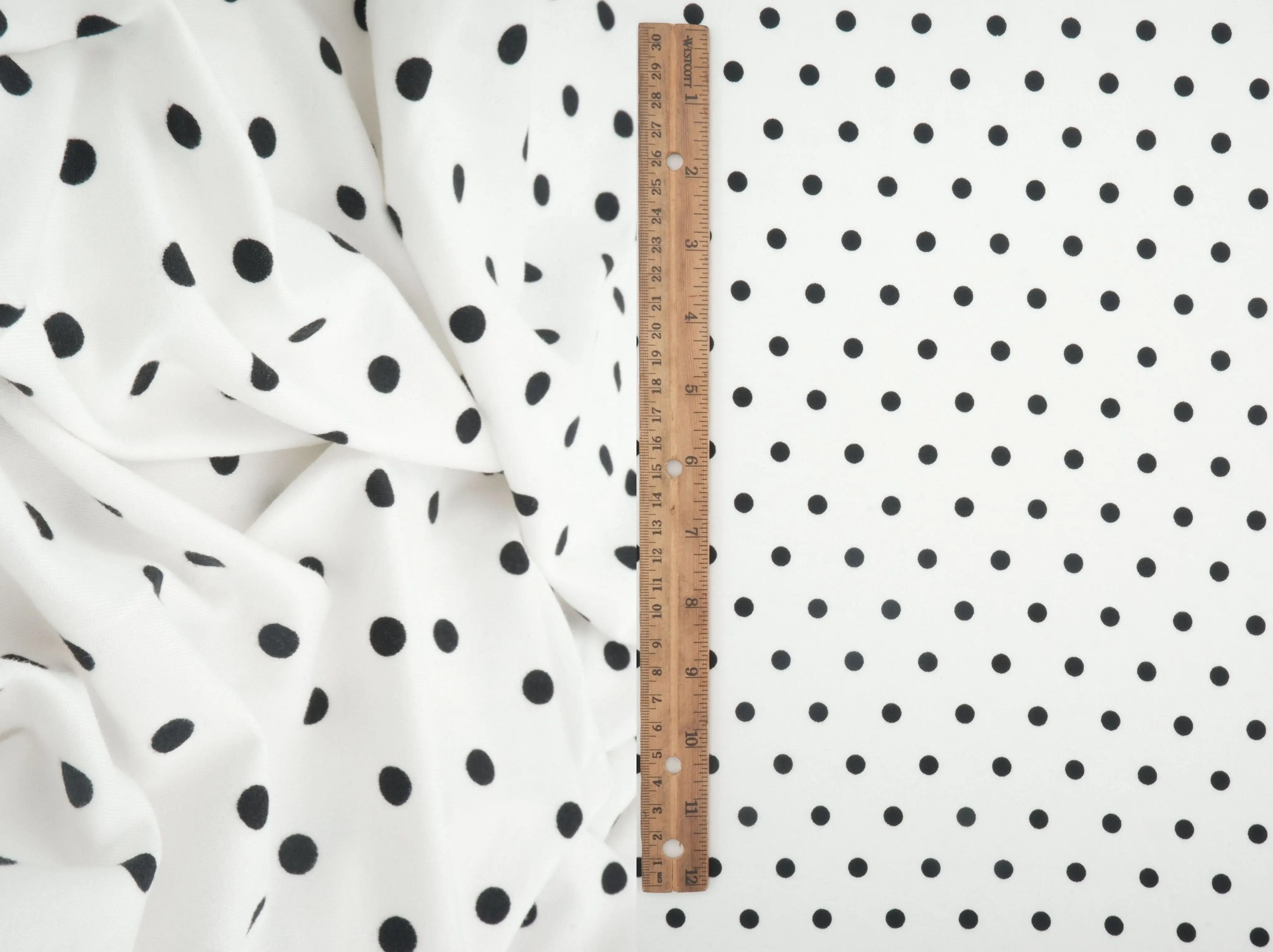 KNT4520-DU298 IVORY/BLACK KNIT